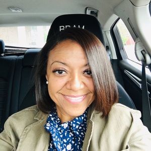 Meet your Posher, Lynitra